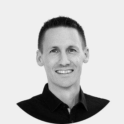 Bernhard Neuberger M. Sc. Vision Science und Business (Optometry) Kontaktlinsen-Spezialist 